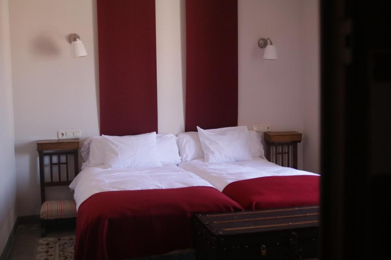 Hotel Villa Maria Fuentes de Bejar Exterior photo